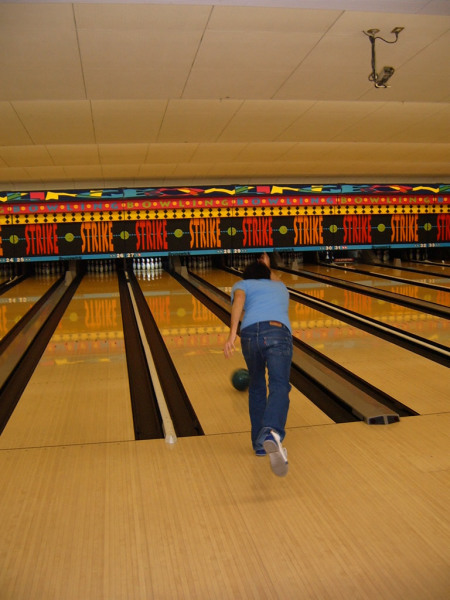 Blue (and white) bowling shoes, blue jeans, blue t-shirt, blue bowling ball... we get it. But, c'mon man, it's Japan - where's the blue anime hair?!?