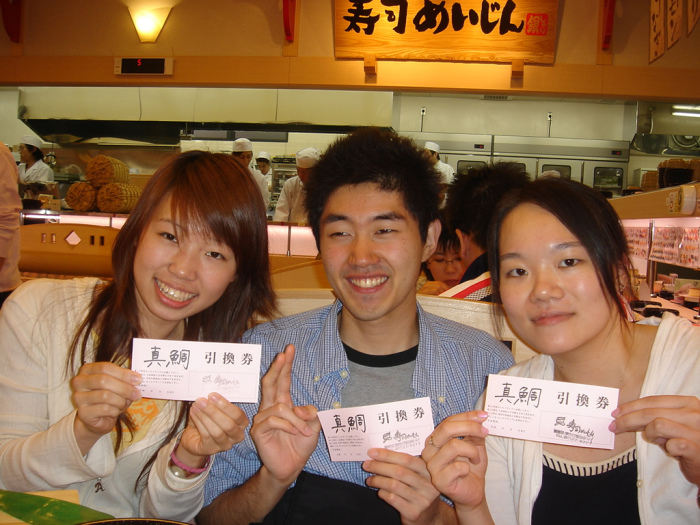 Certificates of rock-paper-scissor excellence