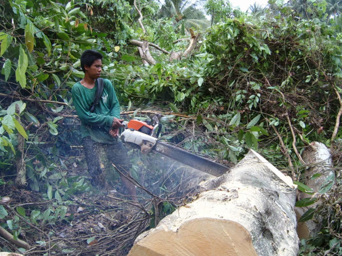 From a safety perspective, the both-hands-on-the-rear-handle approach is rather horrifying.