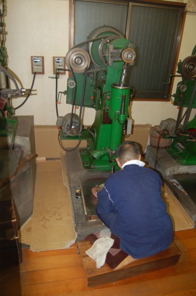 Electrical presses are a lot easier to use than hammers, but not quite as interesting I think.