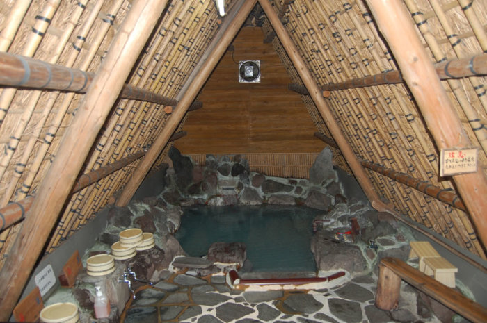 The interior of the hut Ma Li and I chose.