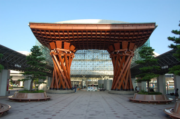 kanazawa_station_entrance_2