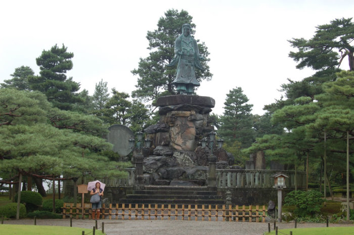 kenrokuen_statue