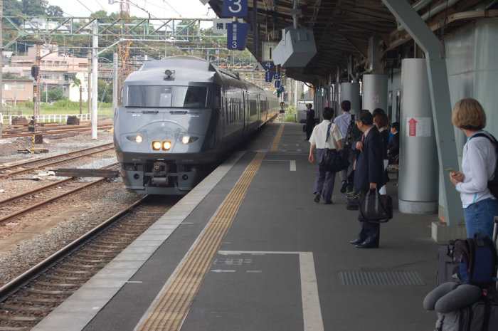 waiting_for_the_train